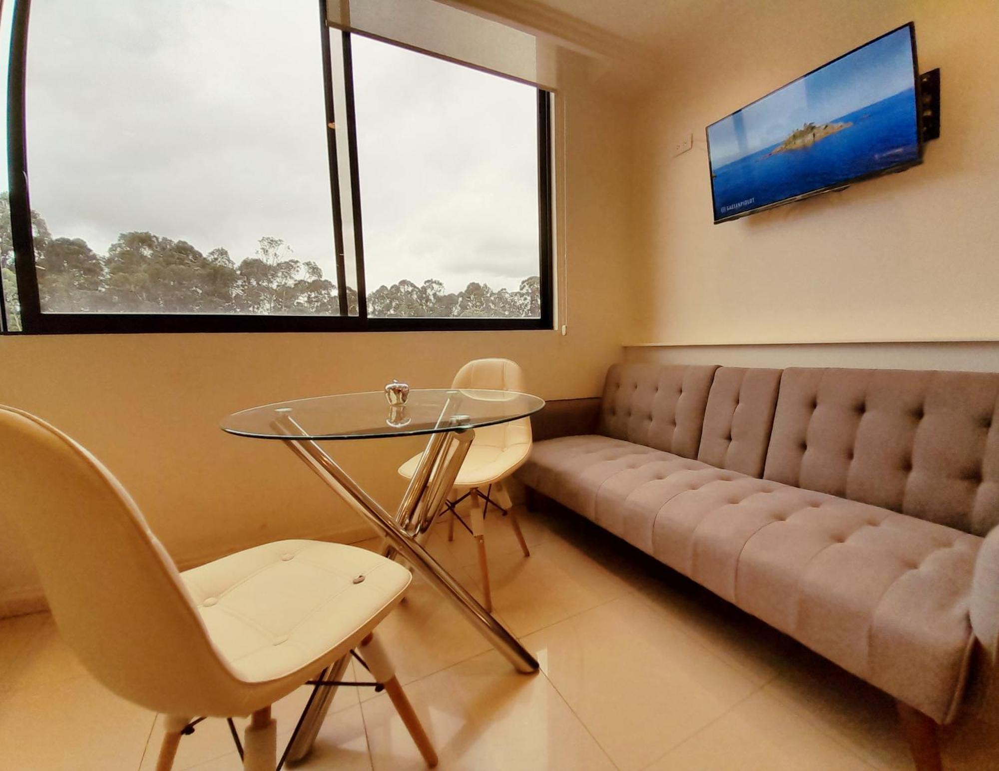 Elegante Suite Privada En Cuenca - Parqueo Incluido Kültér fotó