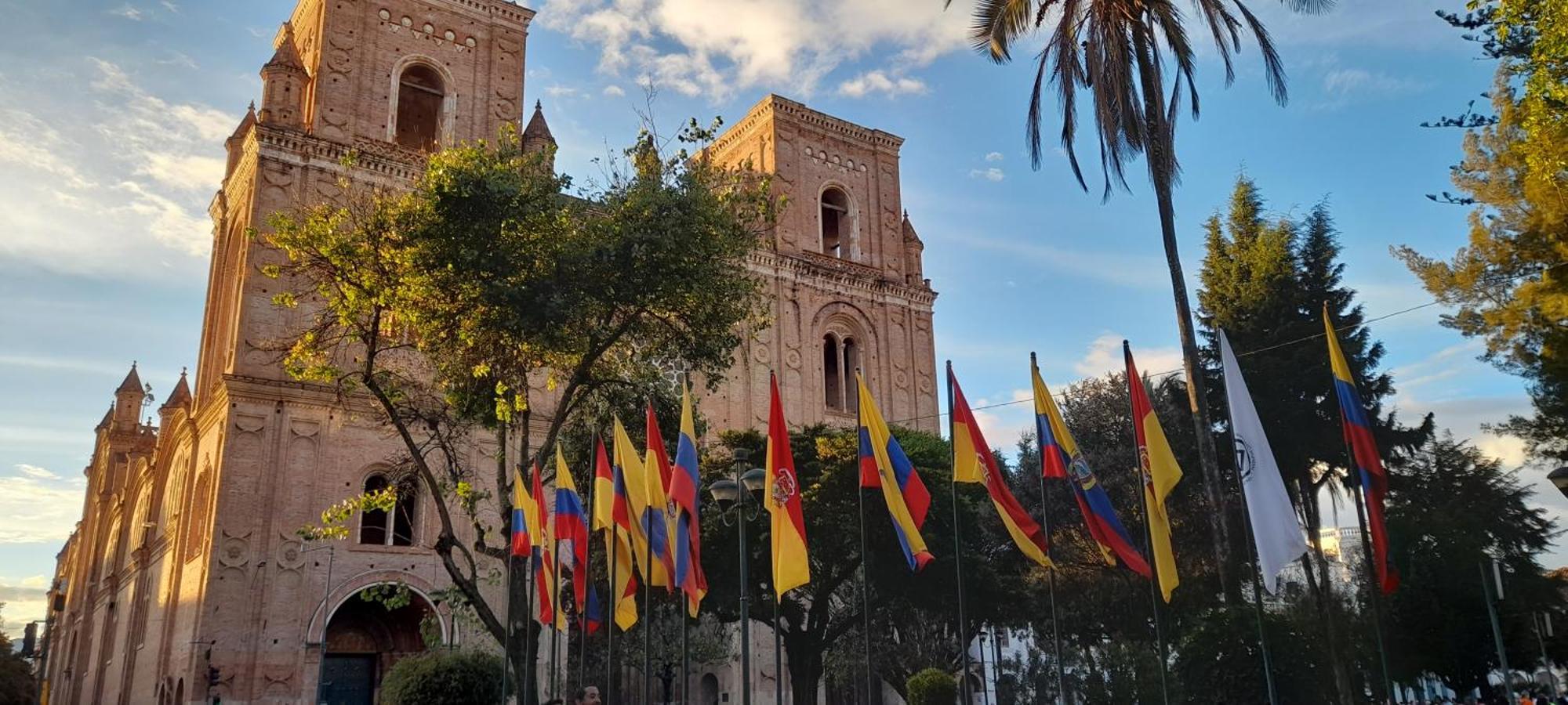 Elegante Suite Privada En Cuenca - Parqueo Incluido Kültér fotó
