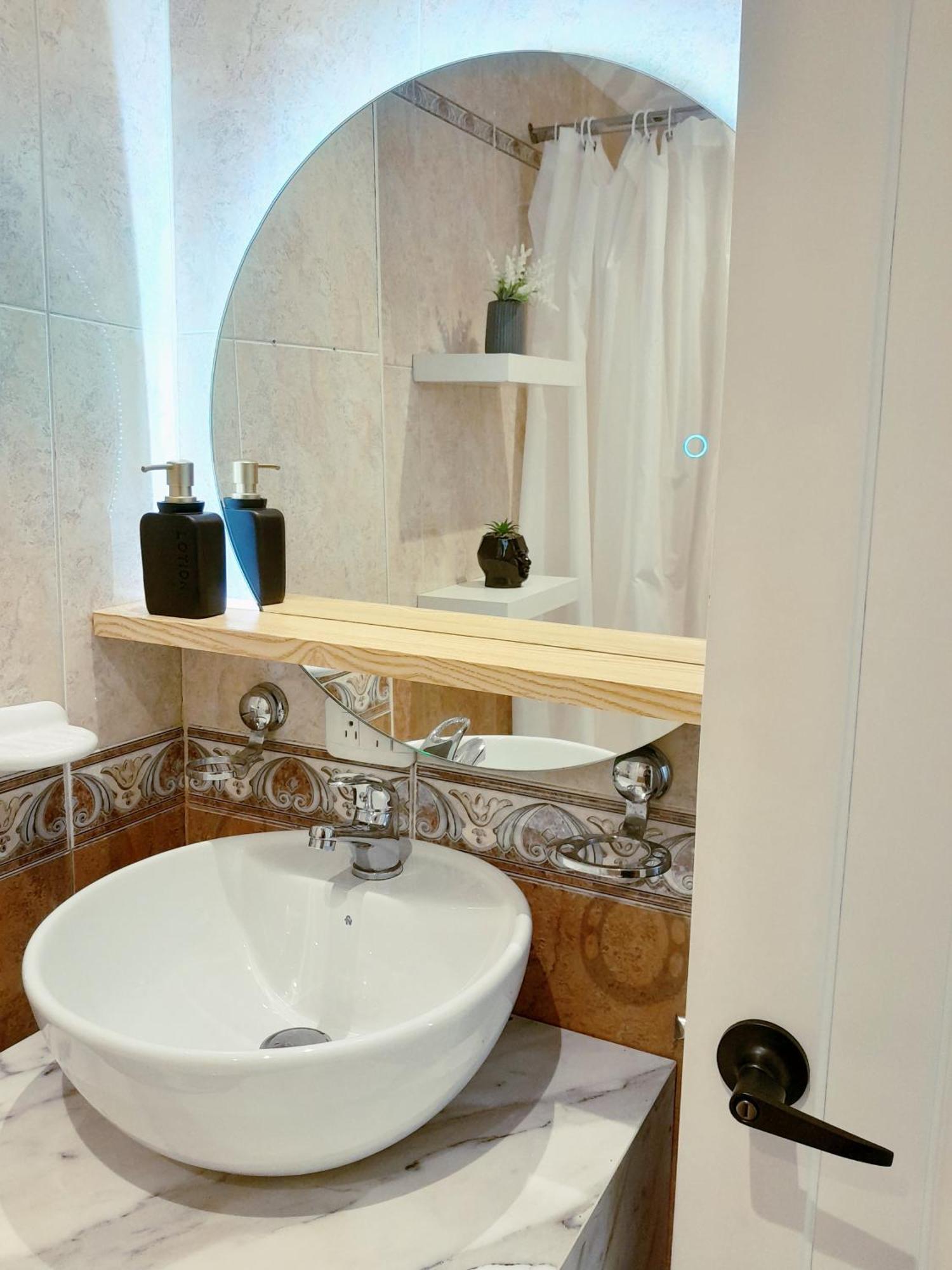 Elegante Suite Privada En Cuenca - Parqueo Incluido Kültér fotó